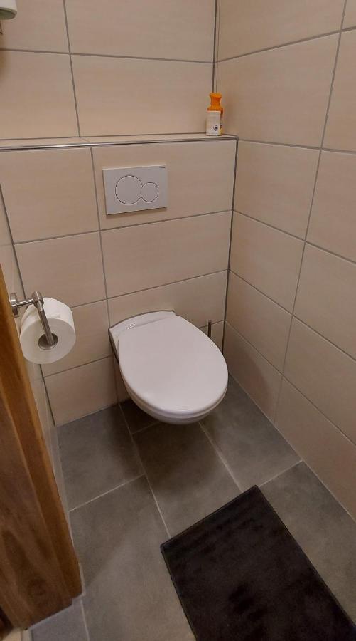 Ferienwohnung Am Fluss 클로텐 외부 사진